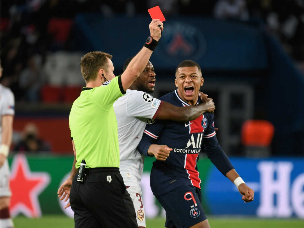 依旧冷静射 依旧冷静射